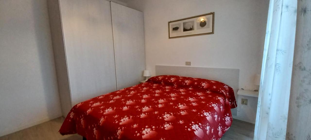Casa Bivi - Apartments With 1 And 2 Bedrooms - Click Here For More Availabilities Линяно Сабиадоро Екстериор снимка