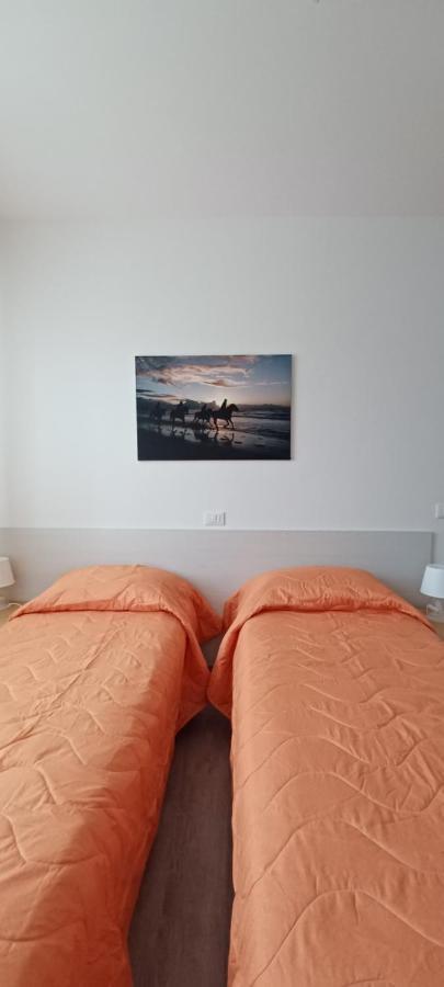 Casa Bivi - Apartments With 1 And 2 Bedrooms - Click Here For More Availabilities Линяно Сабиадоро Екстериор снимка