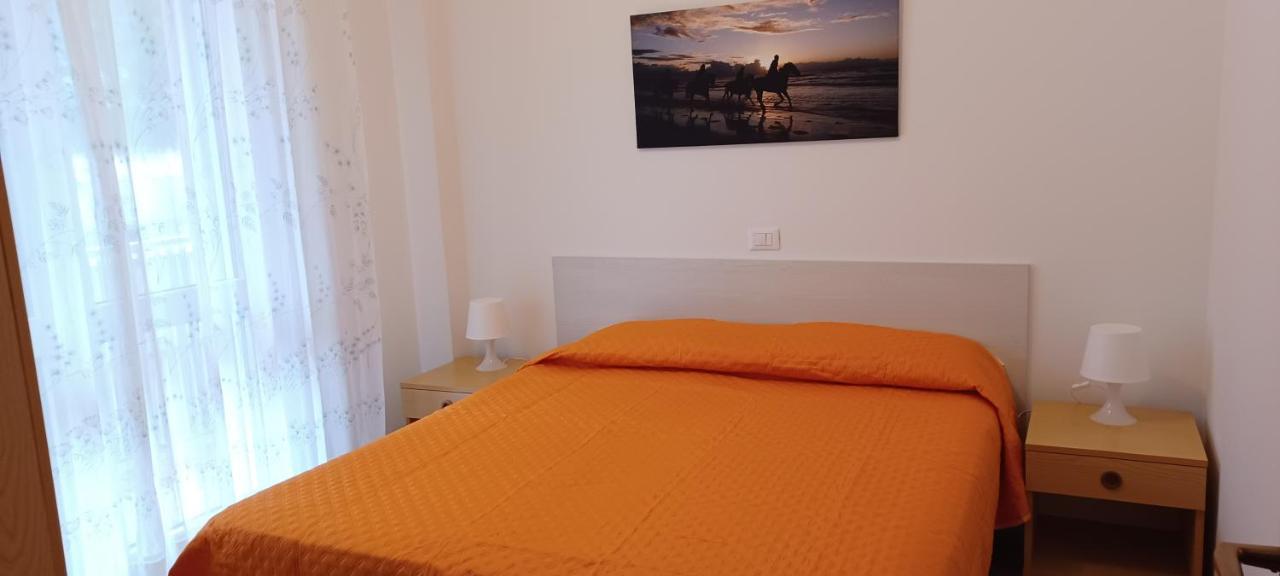 Casa Bivi - Apartments With 1 And 2 Bedrooms - Click Here For More Availabilities Линяно Сабиадоро Екстериор снимка