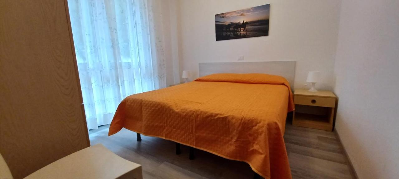 Casa Bivi - Apartments With 1 And 2 Bedrooms - Click Here For More Availabilities Линяно Сабиадоро Екстериор снимка
