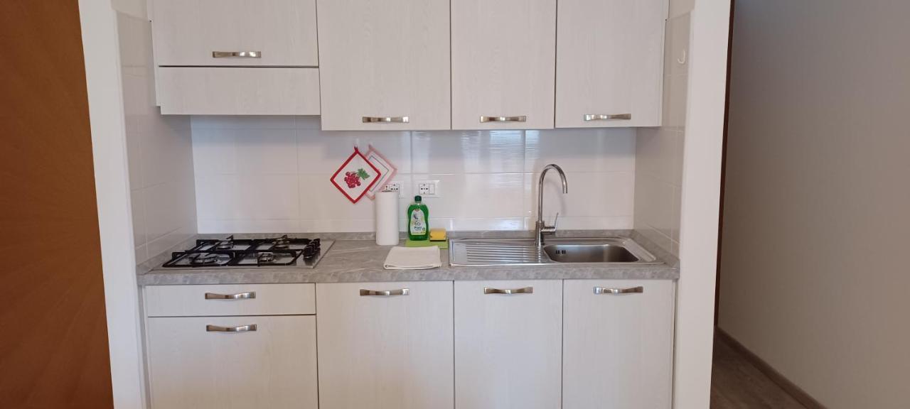 Casa Bivi - Apartments With 1 And 2 Bedrooms - Click Here For More Availabilities Линяно Сабиадоро Екстериор снимка