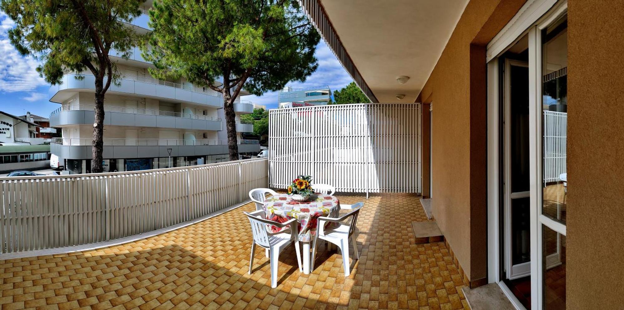 Casa Bivi - Apartments With 1 And 2 Bedrooms - Click Here For More Availabilities Линяно Сабиадоро Екстериор снимка