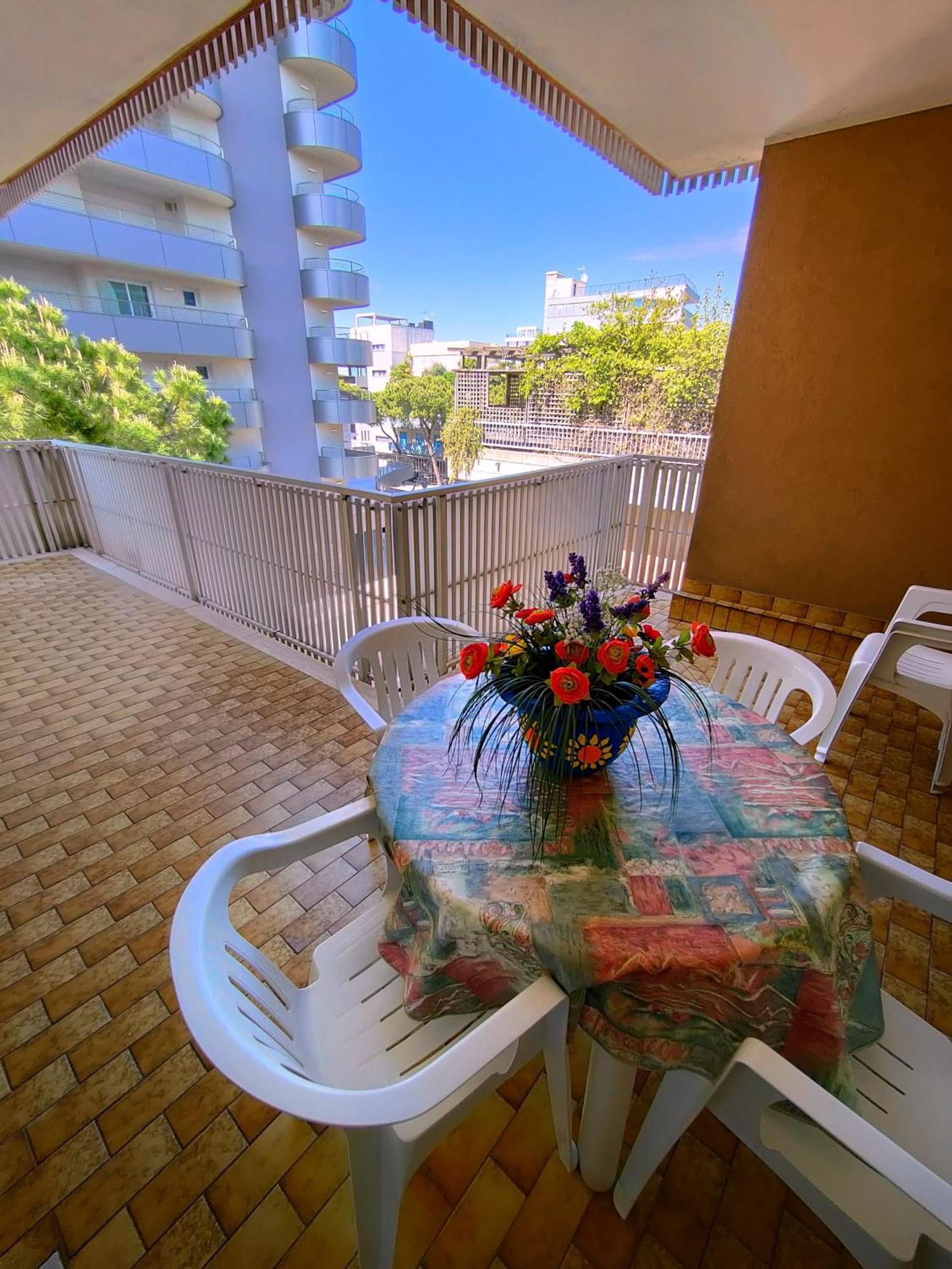 Casa Bivi - Apartments With 1 And 2 Bedrooms - Click Here For More Availabilities Линяно Сабиадоро Екстериор снимка