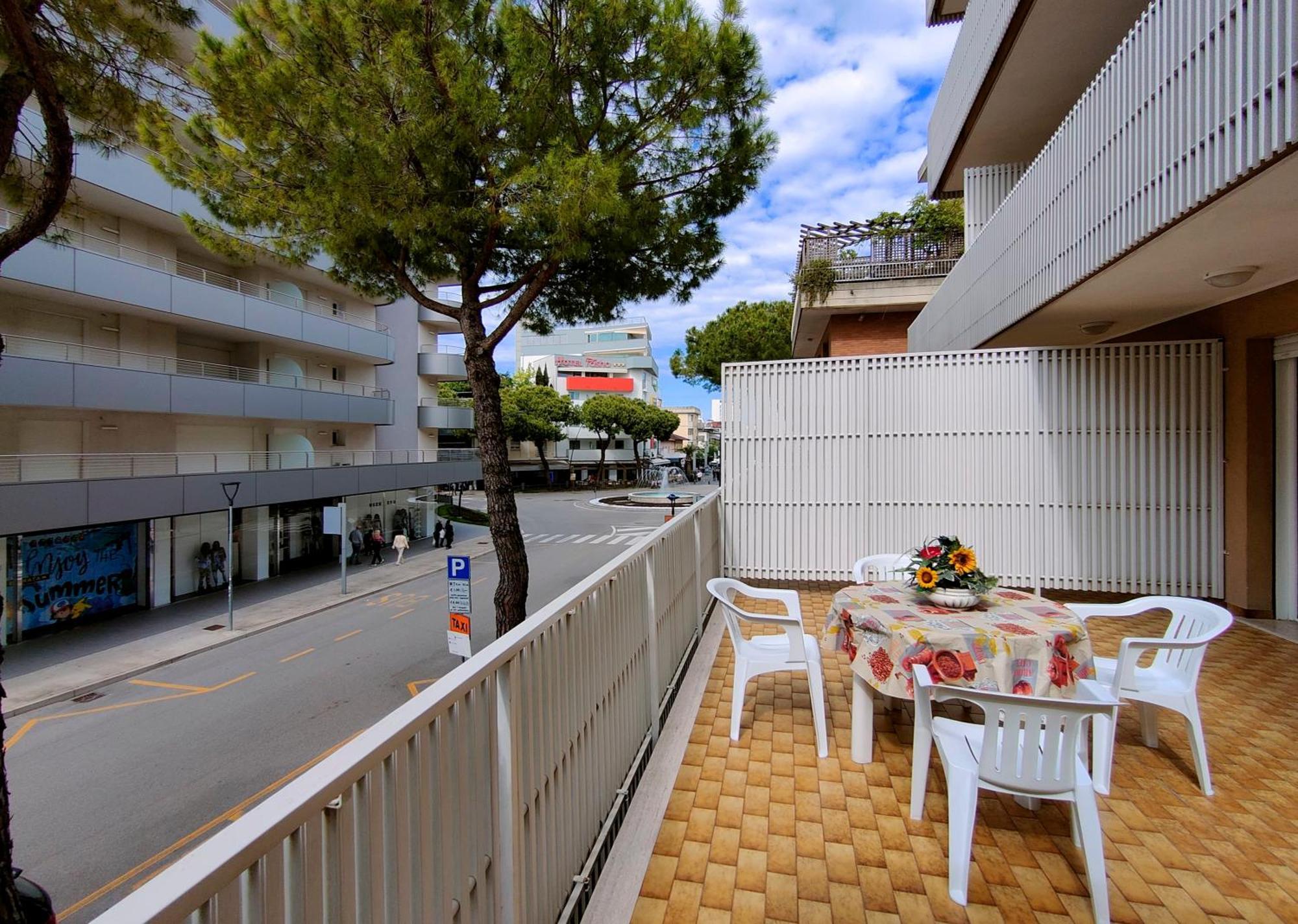 Casa Bivi - Apartments With 1 And 2 Bedrooms - Click Here For More Availabilities Линяно Сабиадоро Екстериор снимка